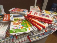 Более ста новых детских книг передал житель Мурманска подопечным благотворительной организации